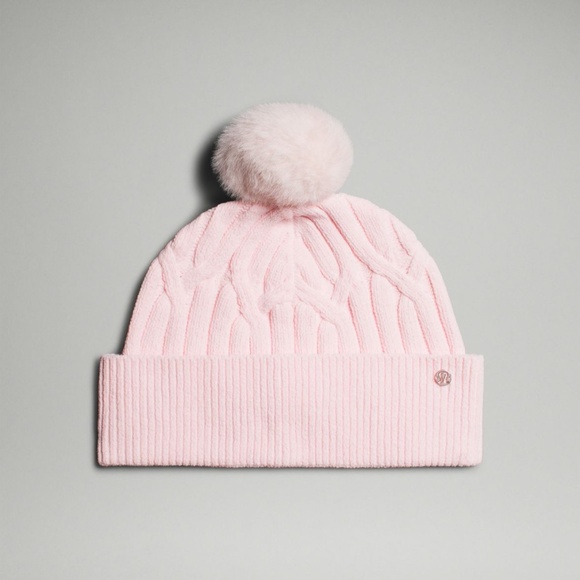 Lululemon Women\'s Cable-Knit Pom-Pom Beanie